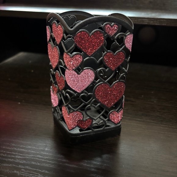 bath and body works valentines red/ pink soap holder - Picture 1 of 2